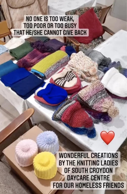 Knitting with love. A Christmas carol