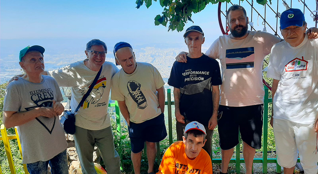 El verano de Sant'Egidio en Albania con pacientes psiquiátricos tiene sabor a libertad