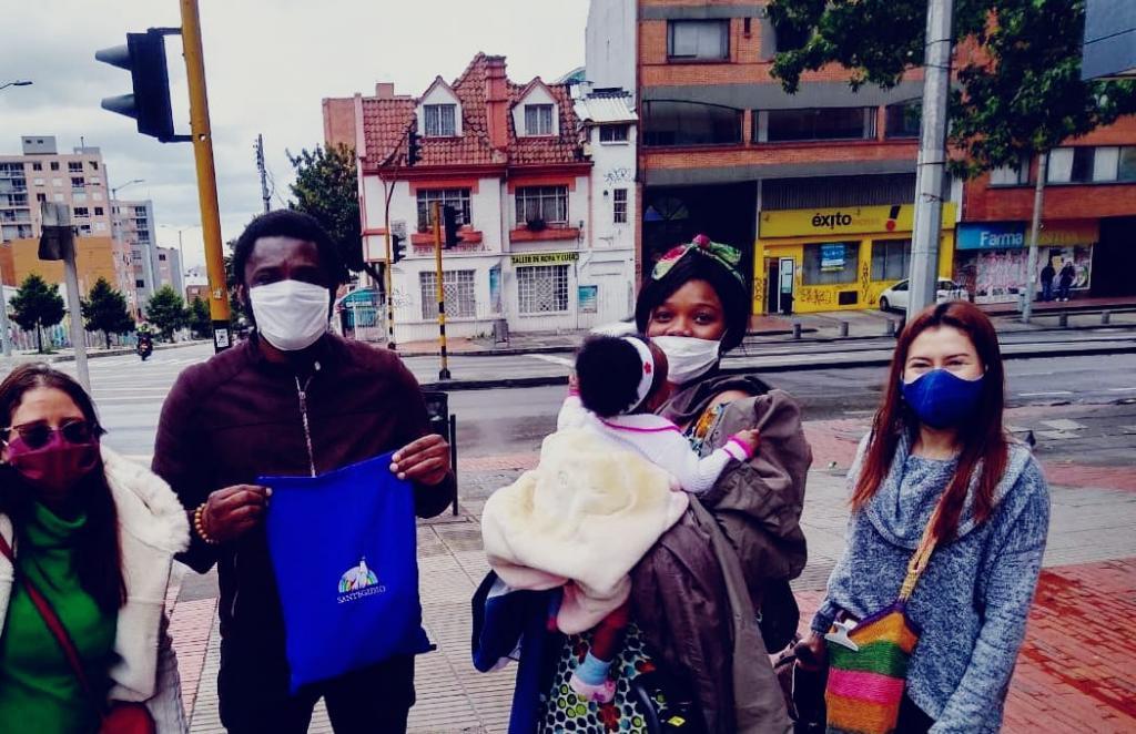 Solidarietà con i poveri in Colombia, dove la pandemia provoca recessione economica e mette a rischio la pace. 