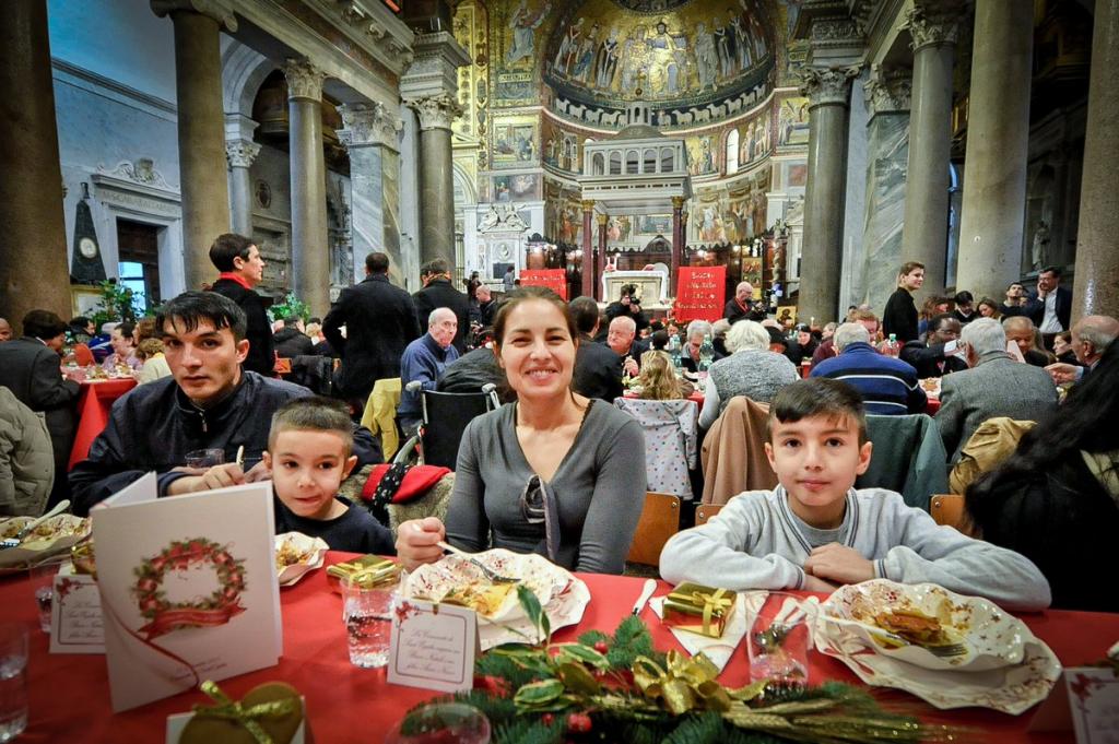 Natale con Sant'Egidio: la festa dove chi aiuta si confonde con chi è aiutato. Da Roma al mondo intero