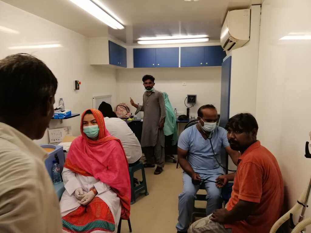 Pakistan: Open day Impfungen in einem armen Stadtviertel von Karachi, Initiative der Gemeinschaft Sant'Egidio