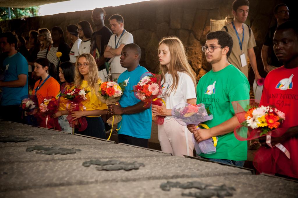 Youth for Peace bij de Ardeatijnse grotten. De toekomst begint bij het gedenken van de gruwel van de oorlog