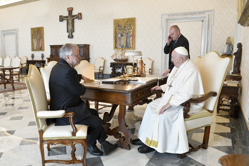 Papst Franziskus hat Andrea Riccardi in Audienz empfangen. Zentrale Themen waren die Ukraine und die Migranten