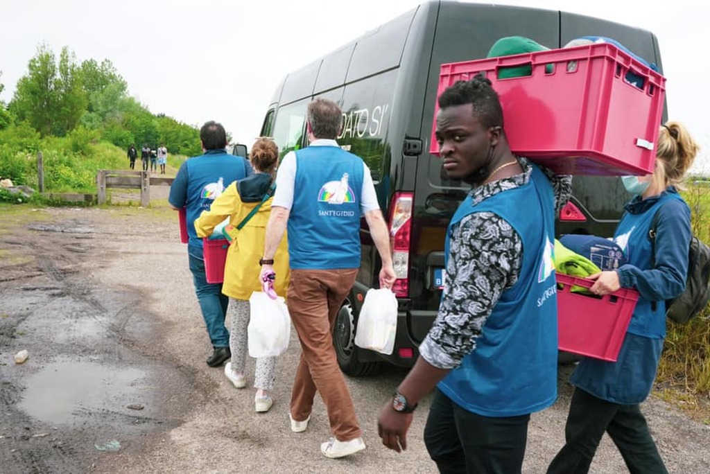 À Calais avec la Communauté de Sant'Egidio de Belgique, parmi les jeunes migrants et les réfugiés toujours sans avenir