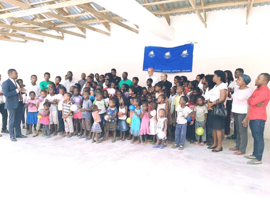 O Cardeal Tolentino Mendonça em visita ao centro DREAM na Beira em Moçambique: como a estalagem do bom Samaritano