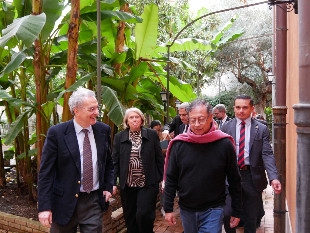 Le président colombien Gustavo Petro rend visite à Sant'Egidio. La paix, le développement et la légalité au cœur des entretiens