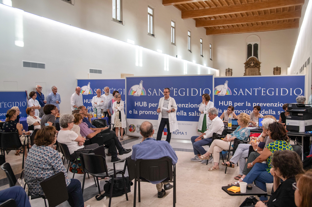 Le centre de santé de Sant'Egidio fête ses deux ans d'activité: grâce à la généreuse contribution de médecins et de bénévoles, des milliers de personnes fragiles ont été orientées vers des parcours de soins appropriés