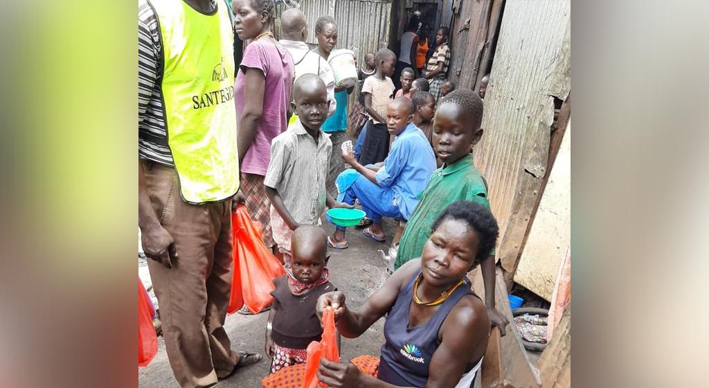 Ouganda,les bidonvilles de Kampala manquent de nourriture. Les aides de Sant’Egidio