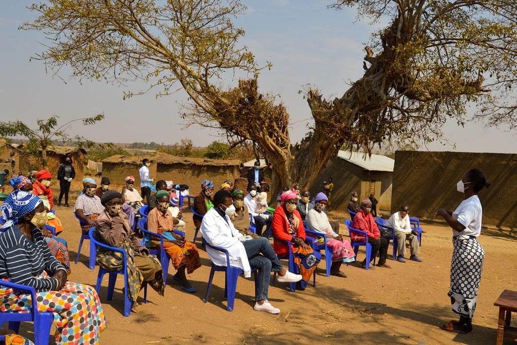 Vorbeugen, pflegen, ernähren, begleiten: Sant'Egidio kümmert sich um alte Menschen in Malawi in Coronazeiten