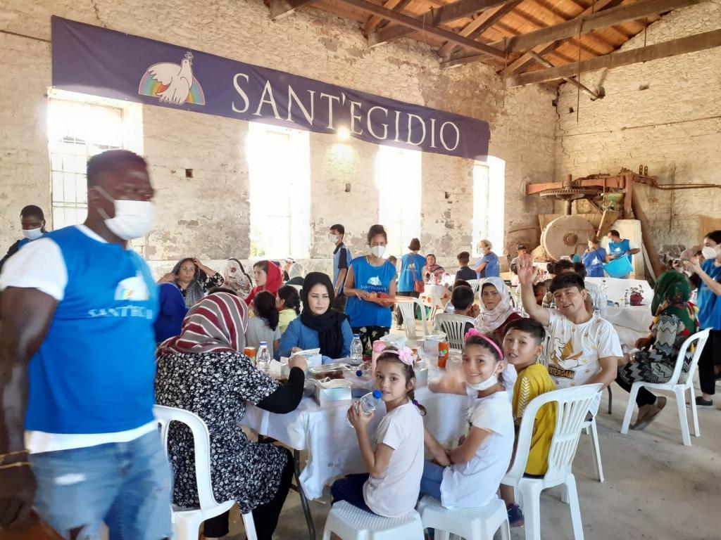 Se abre el primer “restaurante solidario” de Sant'Egidio para refugiados en Lesbos