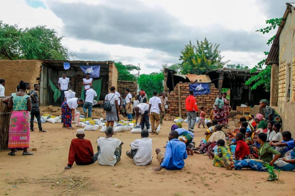 Malawi: terancam kelaparan setelah diterjang Topan Idai. Di desa hanya tersisa lansia dan mereka sangat membutuhkan makanan