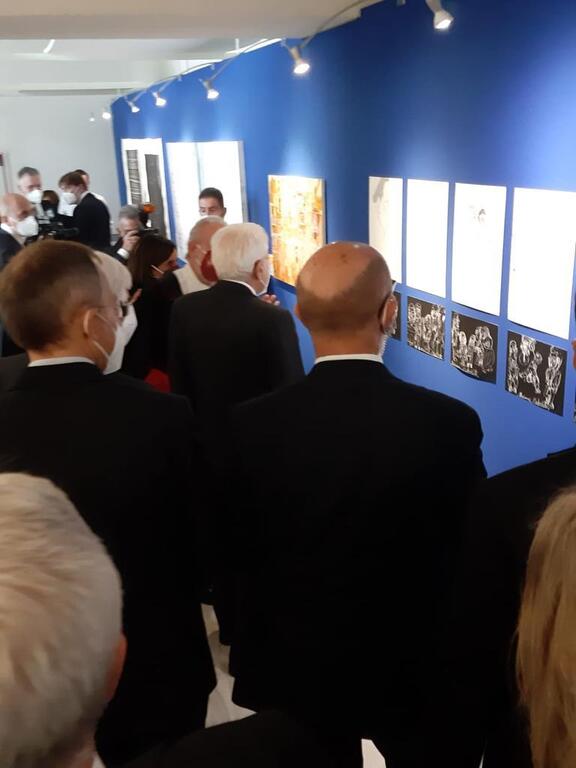 Präsident Matarella besucht die Ausstellung der Kunstwerkstatt der Gemeinschaft Sant'Egidio an der Universität La Sapienza in Rom