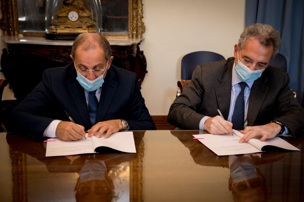 Nuovi corridoi umanitari da Lesbo verso l’Italia: firmato l’accordo per l’accoglienza e l’integrazione di 300 rifugiati