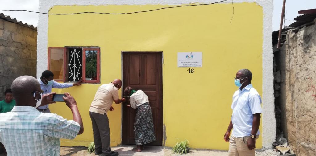 A Beira, l'inauguration de 10 nouvelles maisons à l'occasion de la Journée internationale des personnes âgées