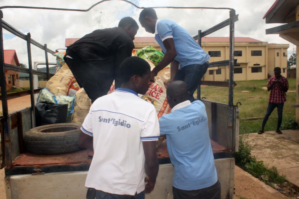 Sant'Egidio Nigeria komt slachtoffers van etnische conflicten te hulp