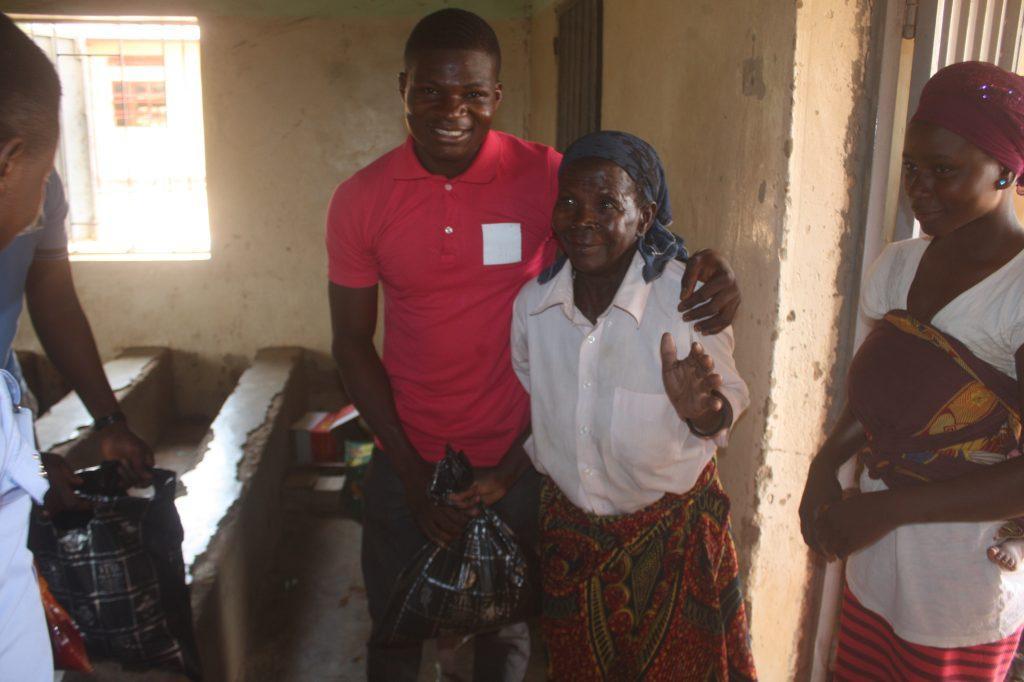 Sant'Egidio hilft den Vertriebenen nach dem neuesten Überfall in Kajuru in Nigeria