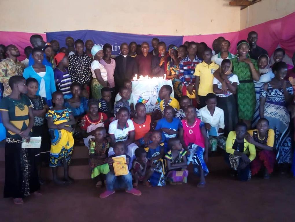 Im Flüchtlingslager von Mtendeli in Tansania wird für einen Frieden ohne Grenzen gebetet