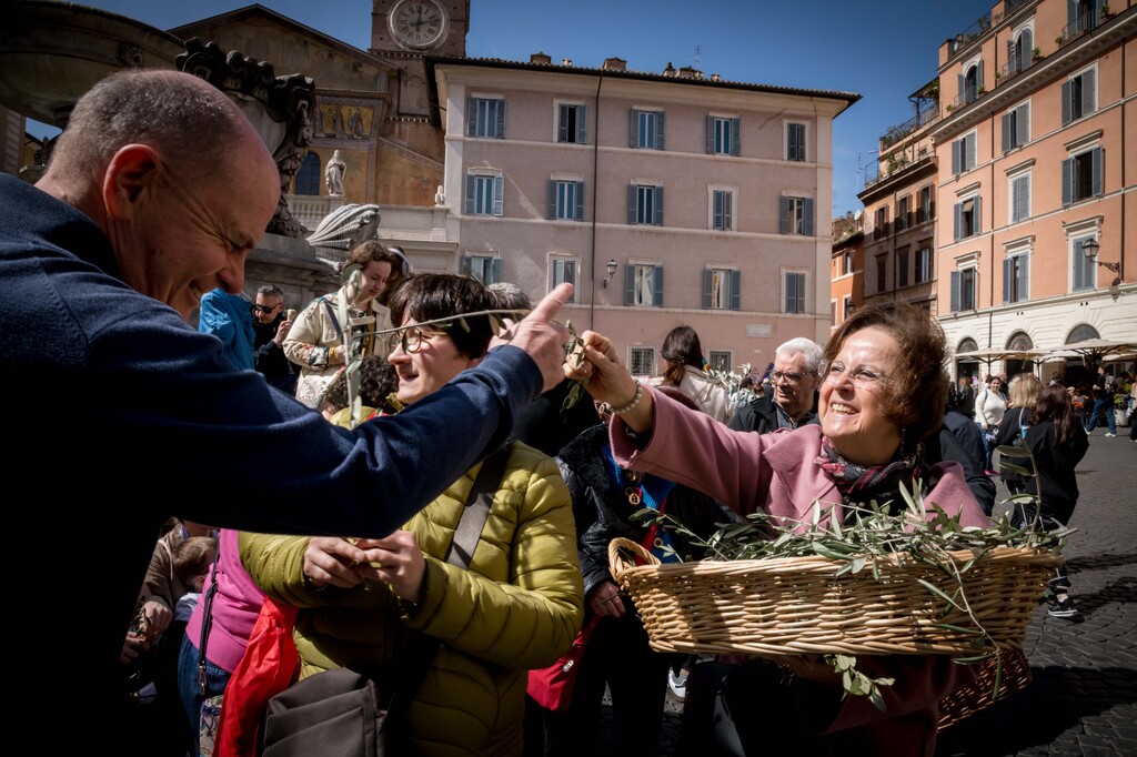 Minggu Palem di jalanan bersama Sant'Egidio, untuk #PaskahDamai di banyak tempat di dunia