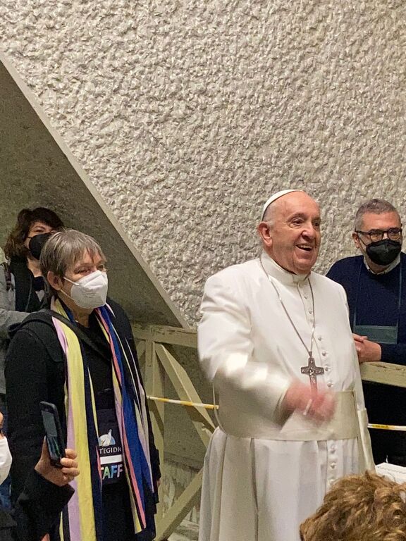 Per la festa di San Giorgio, papa Francesco accoglie 600 senza dimora, invitati a vaccinarsi in Vaticano