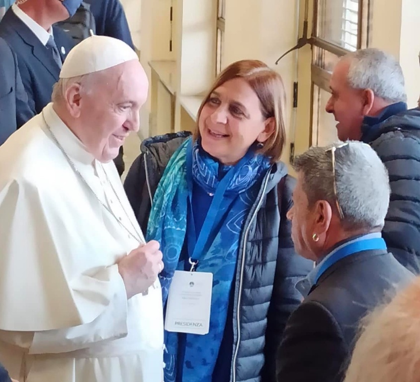 Los residentes de la Villetta della Misericordia reciben al papa Francisco 
