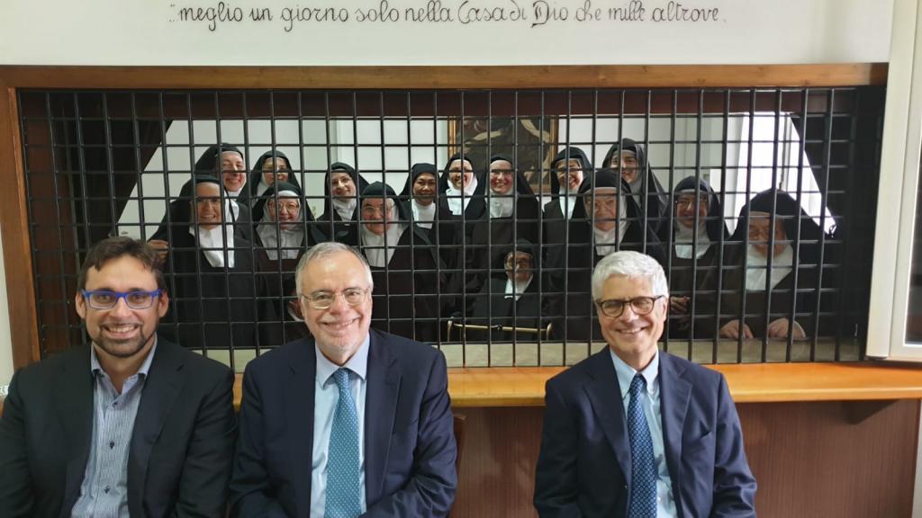 Le monache carmelitane di Pescara, che prima vivevano a Sant'Egidio, hanno ricevuto la visita di Andrea Riccardi