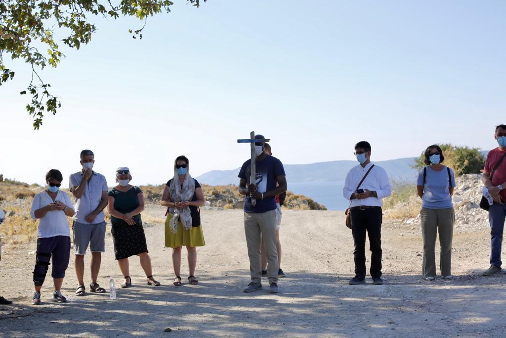 A Lesbos, en peregrinatge al Lifejacket Graveyard, el 