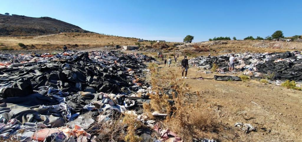 Lesbos: w pielgrzymce na „cmentarz kamizelek ratunkowych