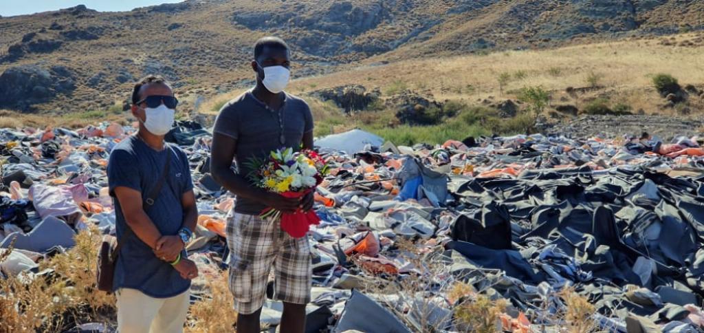 A Lesbos, en pèlerinage au Lifejacket Graveyard, le 