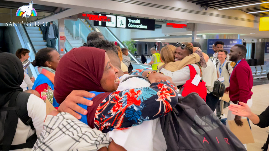 Migrantes: novas chegadas de Chipre e do Paquistão com os corredores humanitários