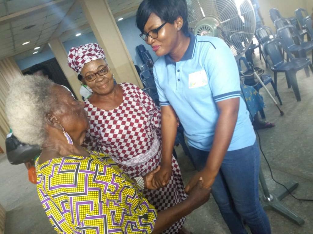 Lecciones de amor: Sant’Egidio en Nigeria junto a los ancianos