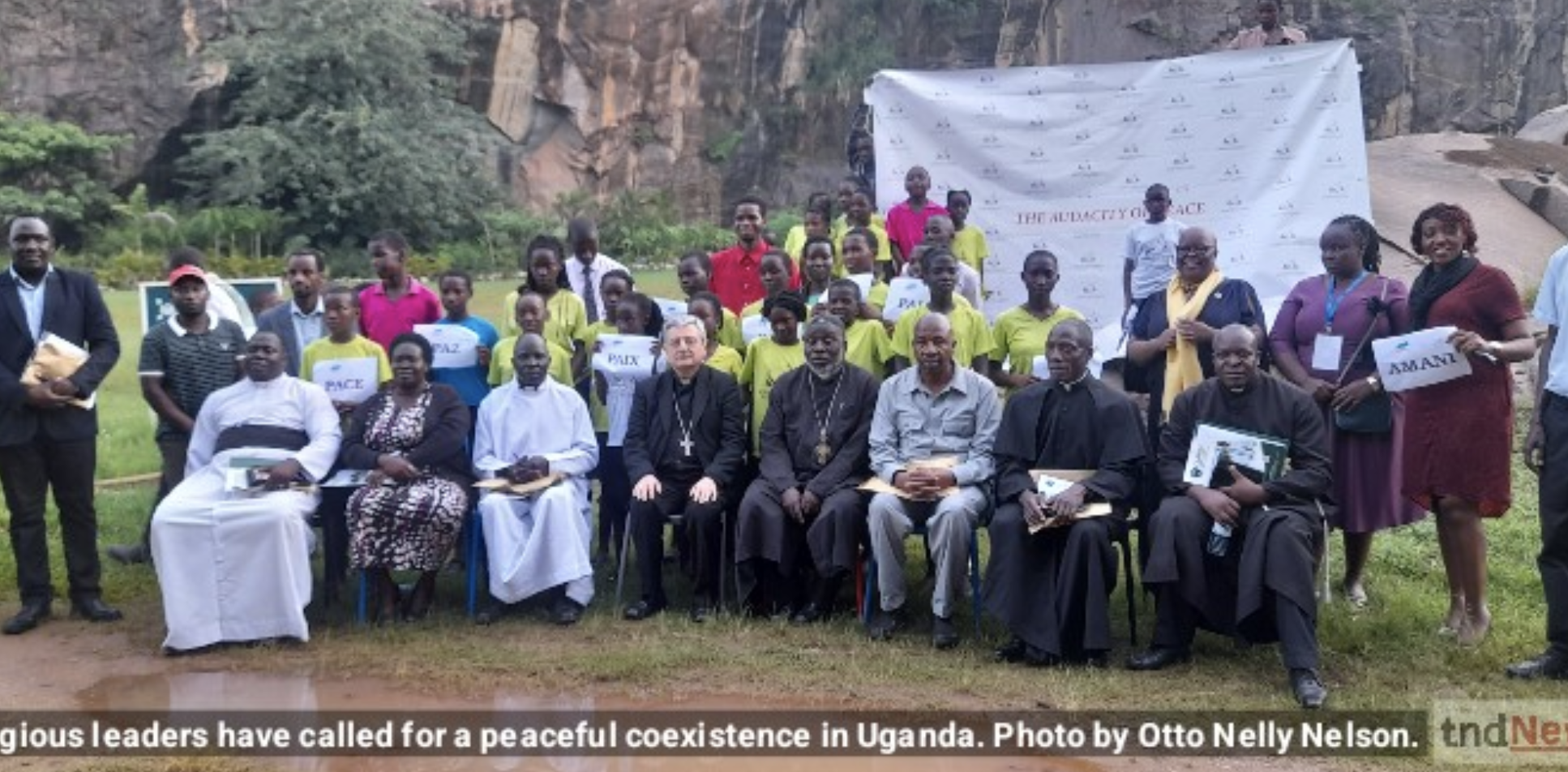 Religious leaders commit to peaceful coexistence as Pope Francis delivers message of peace