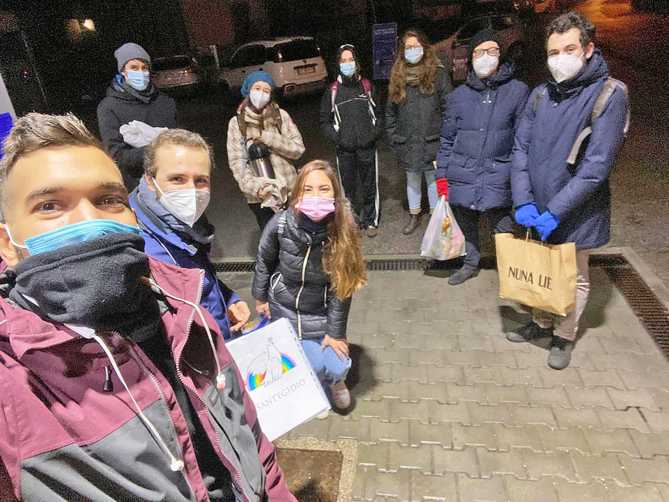Trento, una notte tra i senza casa con i volontari di Sant'Egidio