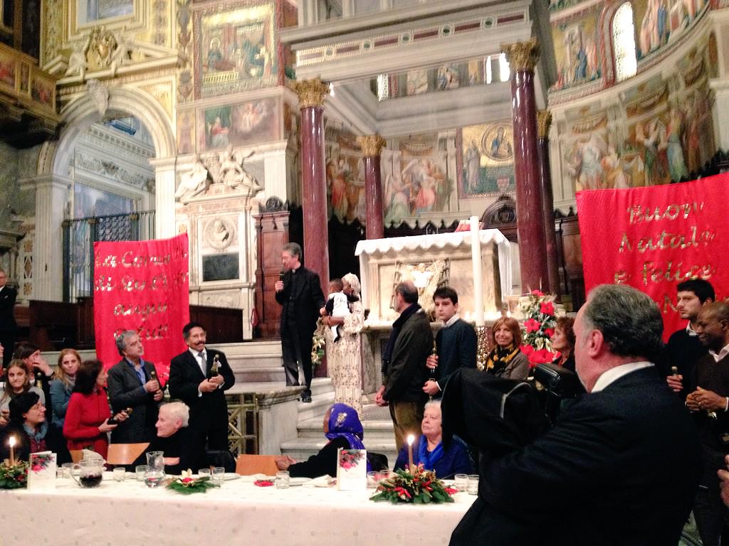 Il Pranzo di Natale nella Basilica di Santa Maria in Trastevere a Roma