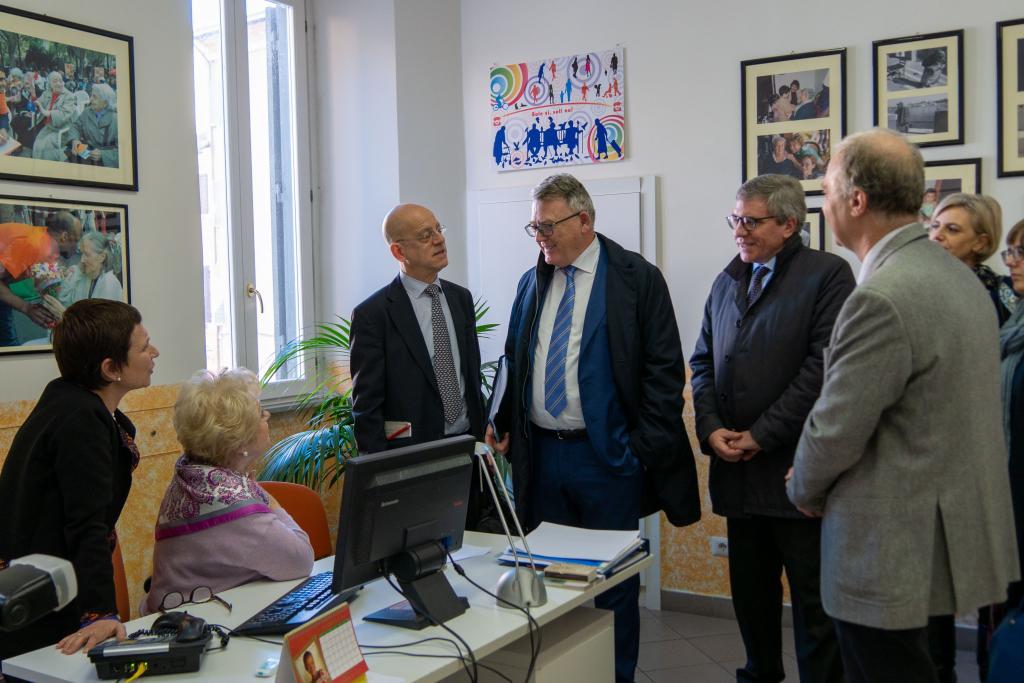 Il Commissario europeo per il lavoro Nicolas Schmit nei luoghi dell'inclusione e della solidarietà di Sant'Egidio a Trastevere