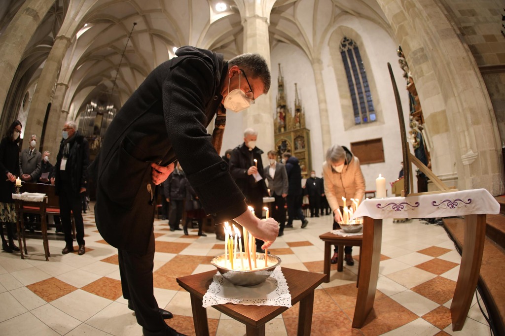 Preghiera ecumenica per la pace in Ucraina e nel mondo a Bratislava nella Cattedrale di San Martino
