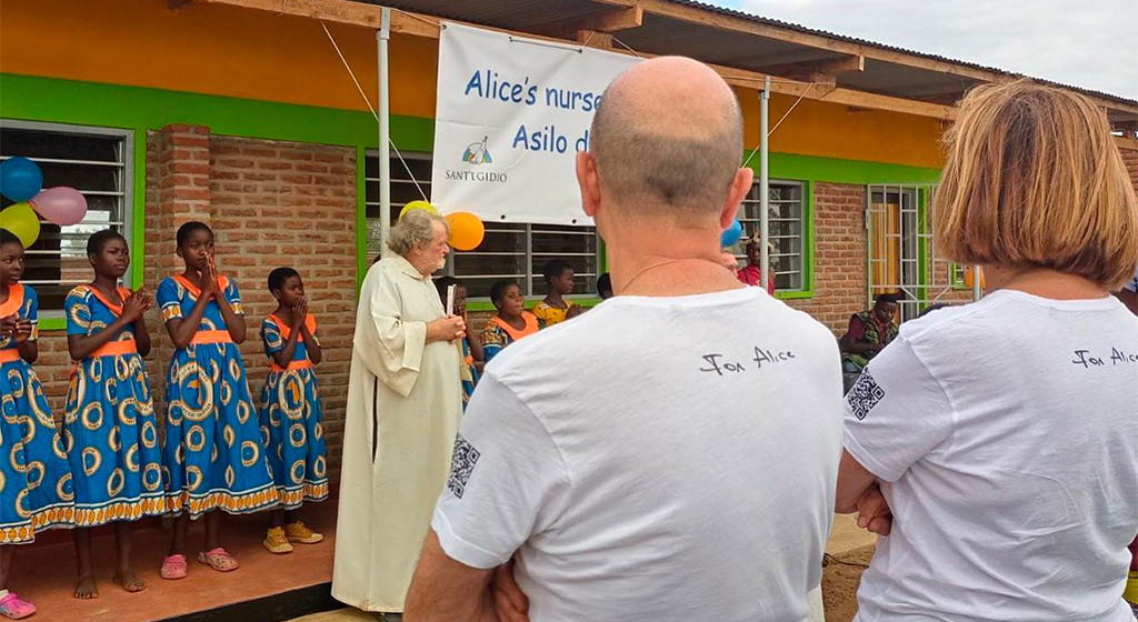 À Balaka, au Malawi, les Jeunes pour la paix de Gênes ont inauguré « l’école maternelle d’Alice »