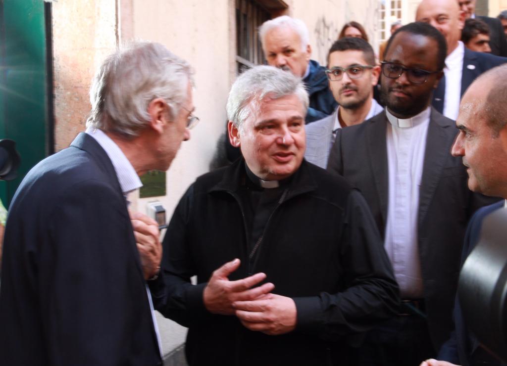 Um novo espaço de solidariedade em Gênova: inaugurado pelo cardeal Krajewski, o 