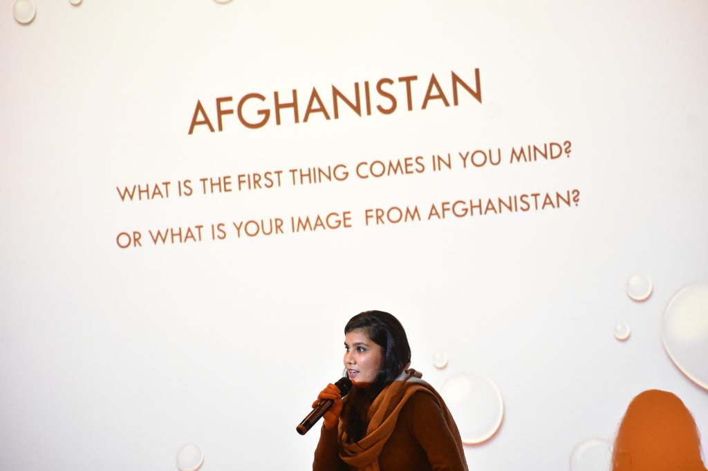 Una voz de los refugiados afganos: 
