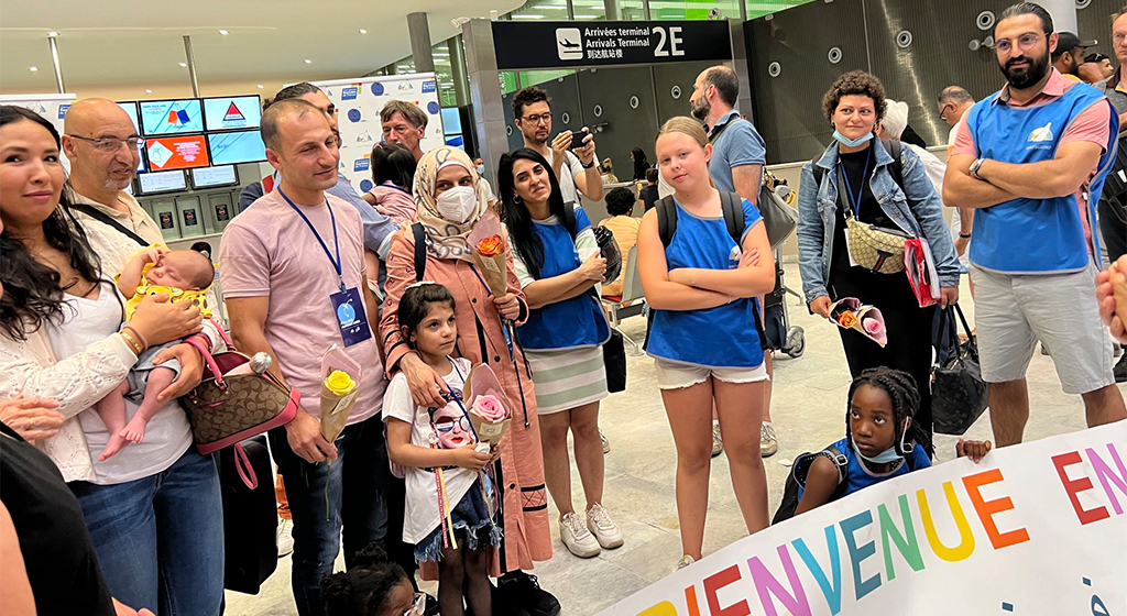 In Paris sind einige syrische Familien auf dem Weg der humanitären Korridore angekommen