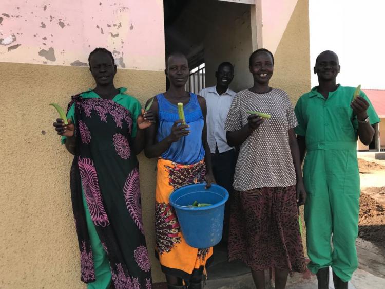 L'arcobaleno dei bambini nel campo profughi di Nyumanzi, in Uganda