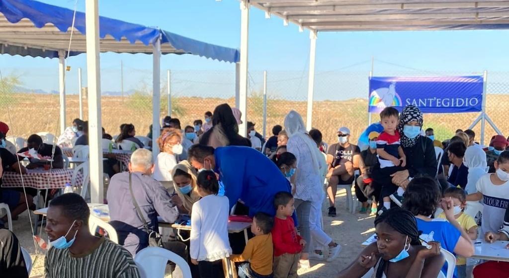The Restaurant of Sant’Egidio has just opened in the refugee camp of Pournara, Cyprus. Under the Pavilion of Friendship, it will welcome the migrants throughout the month of August.