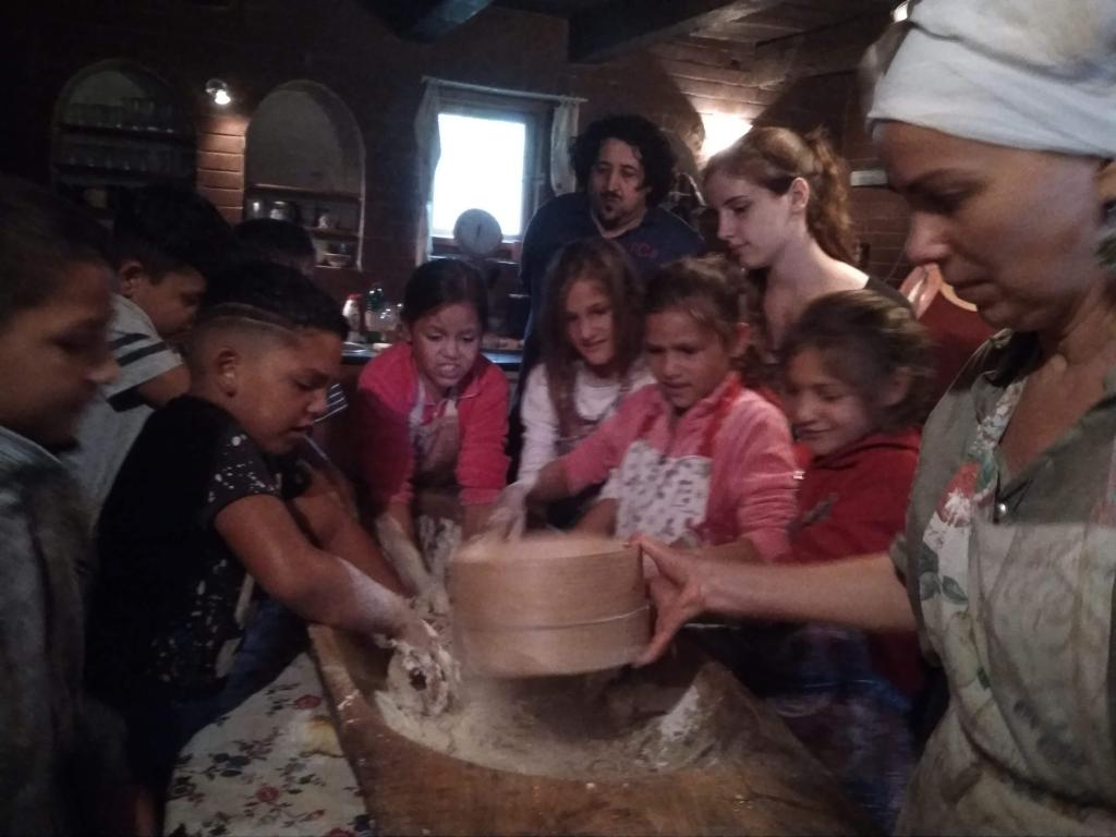 Als school een feest wordt: de vakantie van de Roma kinderen in Monor, Hongarije #zomervansolidariteit