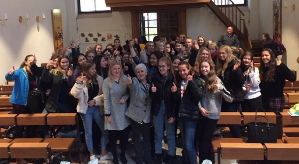 Tamara Chikunova fordert die Jugendlichen in Deutschland zum Einsatz für den Schutz des Lebens der Schwachen auf