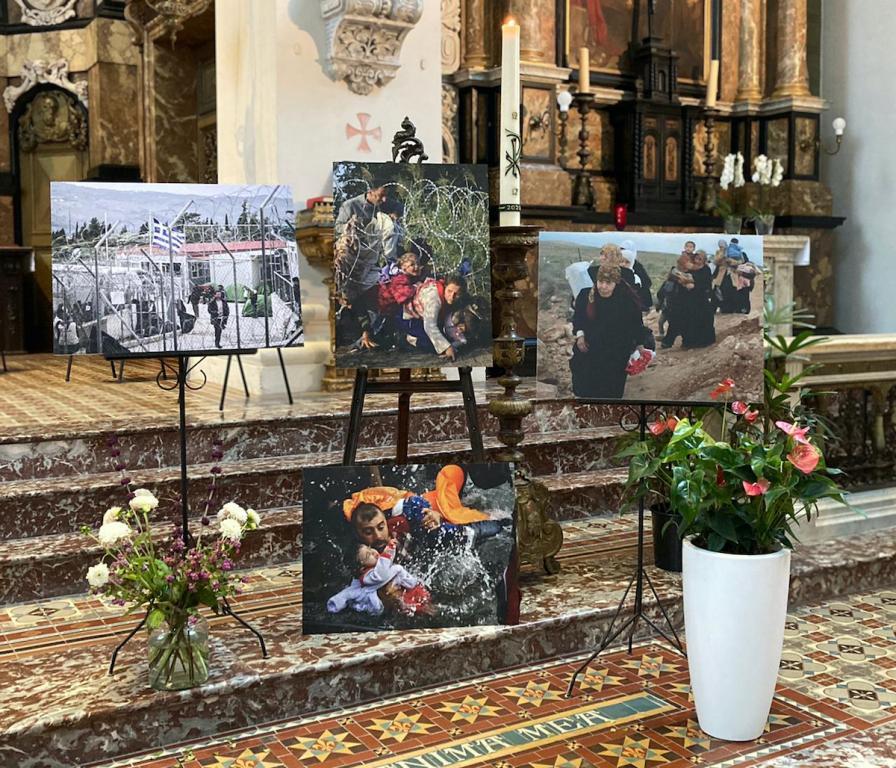 Het oecumenische gebed 'Sterven aan de hoop' in Amsterdam herdenkt de onderweg naar Europa omgekomen vluchtelingen