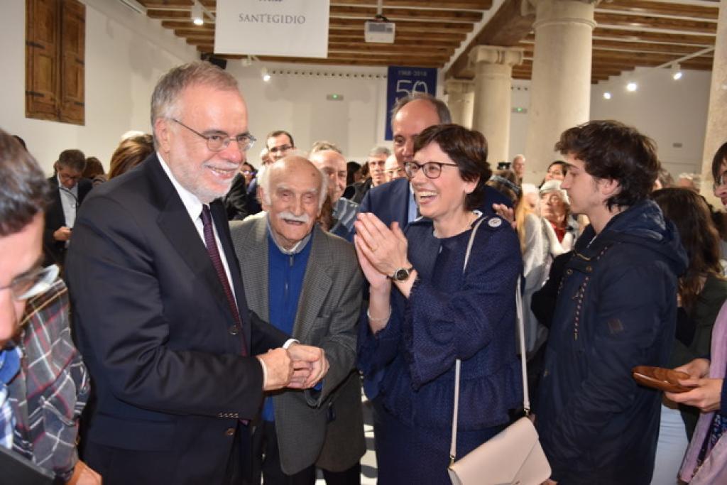 Barcelona: die neue Wohngemeinschaft „Simeon und Hanna” für alte Menschen wurde im Beisein von Andrea Riccardi eingeweiht