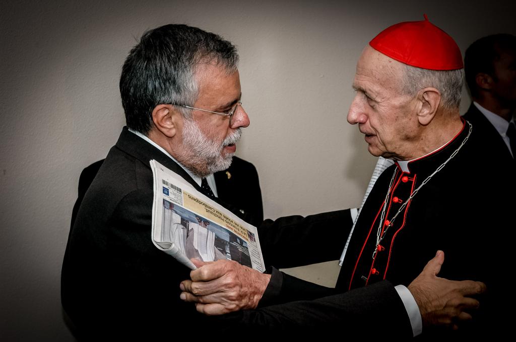 Sant'Egidio a appris avec douleur la nouvelle de la mort du cardinal Roger Etchegaray. C'est un témoin passionné du dialogue et de la paix qui disparaît