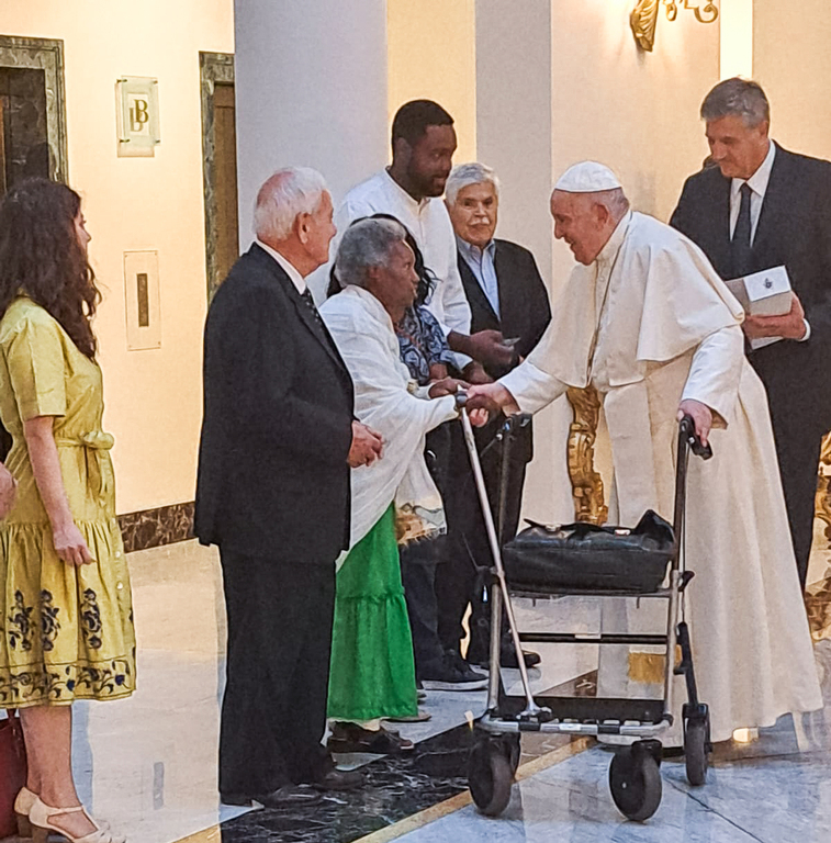 JMJ de Lisbonne: avant son départ, le pape François a rencontré des jeunes et des moins jeunes, pour une alliance entre les générations