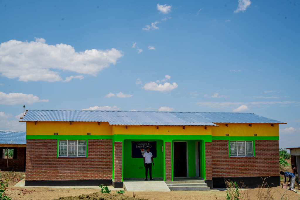 “I never thought in my life I could have a house like this”: the opening of a new house for the elderly in Balaka in Malawi
