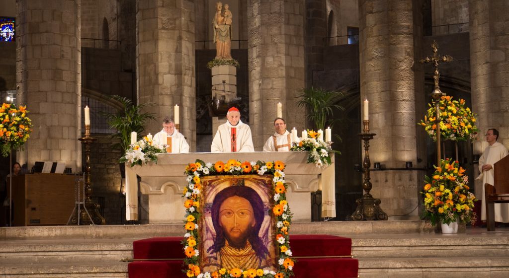 “Busquemos un Evangelio feliz y un amor radical.” El cardenal Matteo Zuppi celebra en Barcelona una liturgia de acción de gracias por el aniversario de la Comunidad
