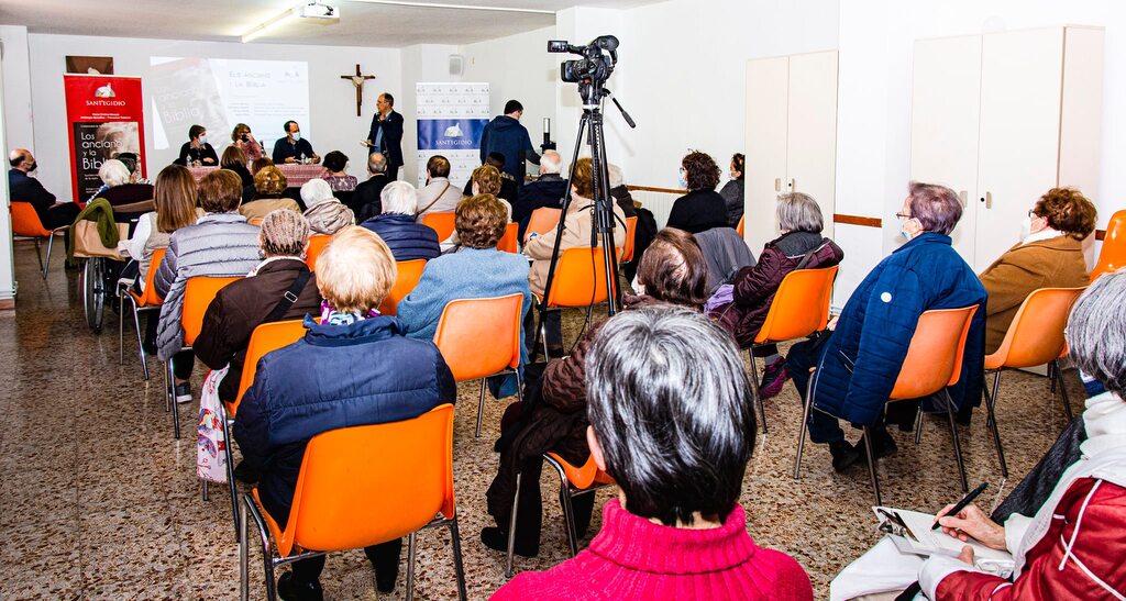 Konferenz in Barcelona über die Zukunft der alten Menschen. Verschiedene Buchvorstellungen von 